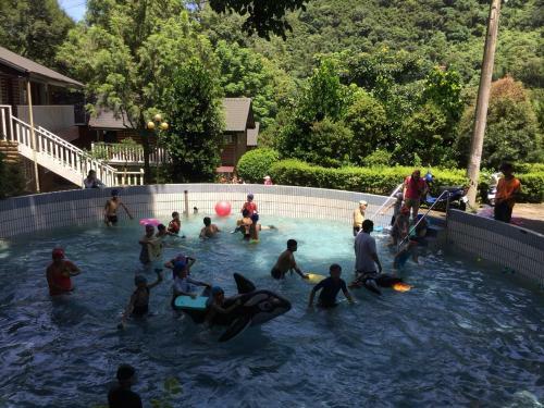 Teng-long Hot Spring Village