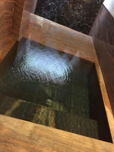 Teng-long Hot Spring Village