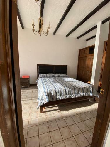 Ocean Front Antique House, Private Beach!