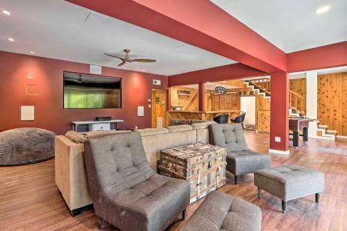 Spacious Lake Arrowhead Cabin With Jacuzzi Spa!