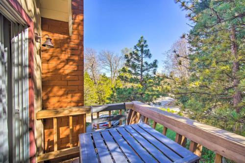 Modern North Bay Home With Pool Table And Patio!