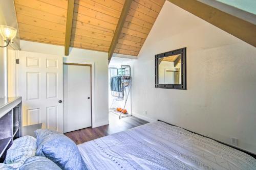 Modern North Bay Home With Pool Table And Patio!