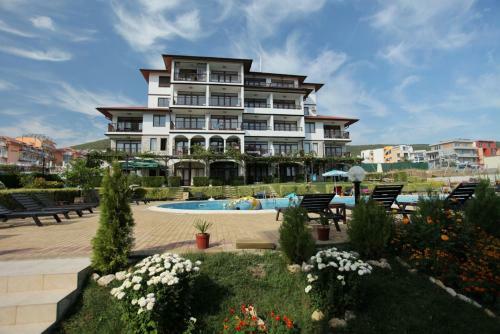 Private Apartment In Bademite Complex