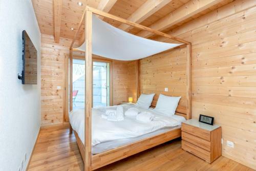 Crystal de Neige Luxury Chalet Spa & Jacuzzi