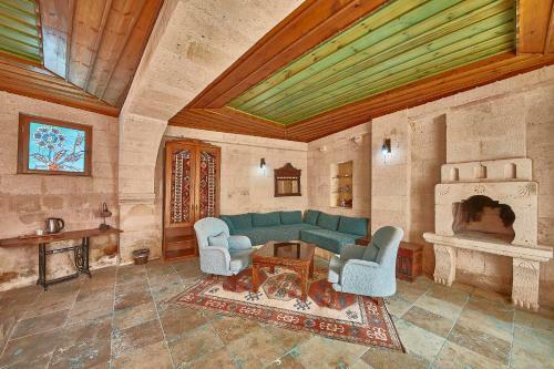 Hotel Charm Of Cappadocia Cave Suites