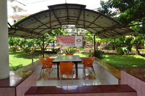 Malibou Hotel