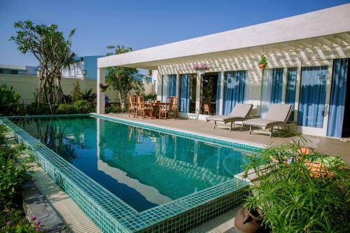 4 Bedrooms Luxury Riverside Villa Overwatch The Sunset