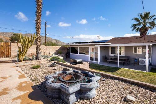 Desert Dreamin': Modern Pool Oasis Near Joshua Tree