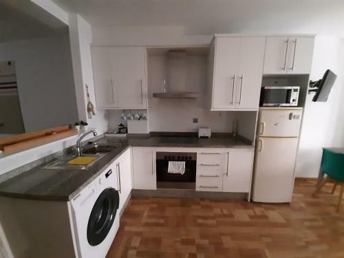 Apartamento Acogedor Bajo A 30 Metros de La Playa
