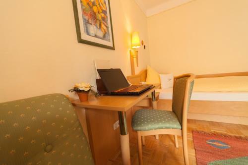Hostal Hotel Garni Sallerhof