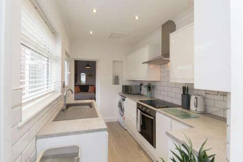Churnet Valley Townhouse - Modern Cheadle House