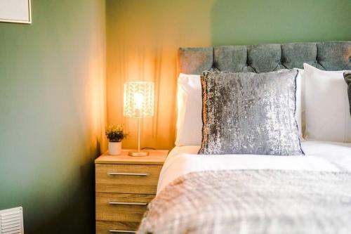 Central Town House Perfect For City Leisure Breaks