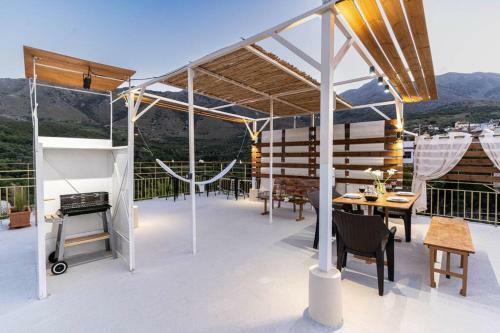 Lovely Renovated Villa With Pool, Up To 9 Persons