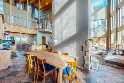 Grand Golf Course Chalet