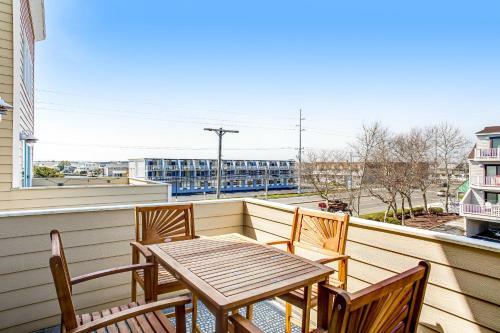 Fenwick Island --- 40118 North Carolina Ave Unit 5