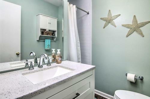Family Townhome With Pool Access 1 Mi To Beach