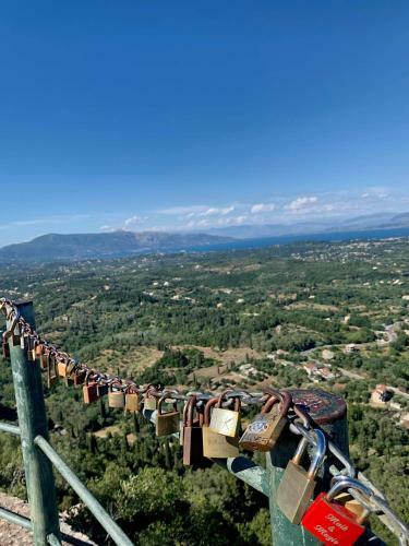 Pelekas Olive Grove Glamping Oasis No4