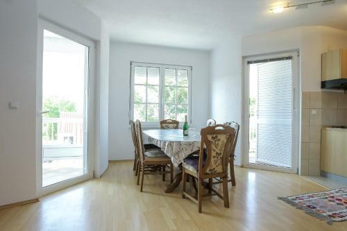 Senita's Rooms & Apartments