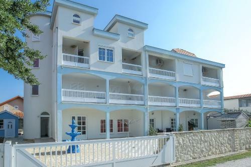 Senita's Rooms & Apartments