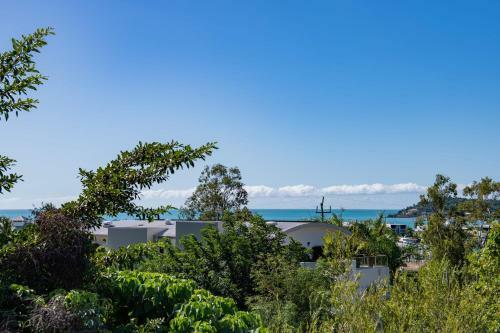 Enjoy Sunsets At Fully Equipped 3br Apartment With Wifi And Pool