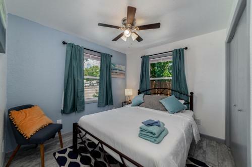The Sunshine Spacious 4 Bed Vacation Home, Lakeland