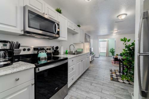 The Sunshine Spacious 4 Bed Vacation Home, Lakeland