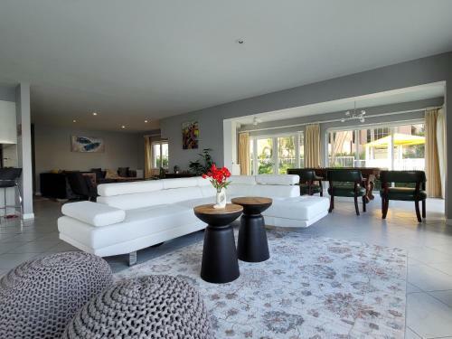Apartamento Waterfront 4br 3b,intercoastal,pool,5 Min Walk 2 Beach