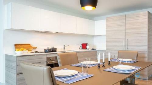 5 Beach Resort Apt W Front Bay View Terrace Up To 6 Pool