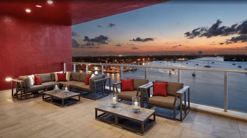 5 Resort Rooftop Pool Front Ocean