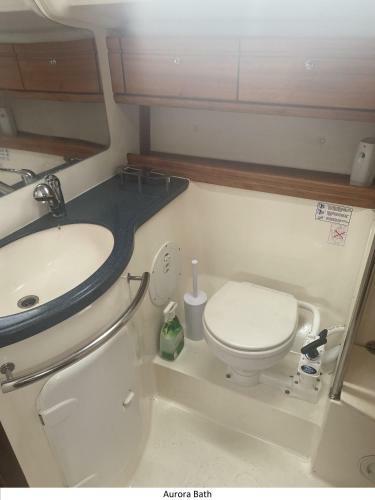 Hotel 46 Ft Bavaria Sailboat