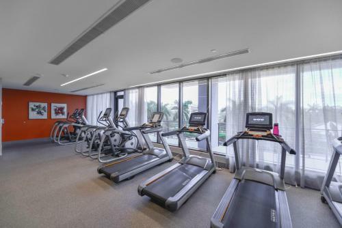 Apartamento Cozy 1-1 Br Steps From Downtown Doral Park