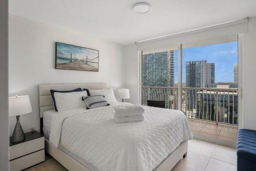 Beautiful 3 Bedroom Apartment In Brickell Miami