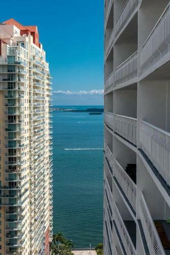 Beautiful 3 Bedroom Apartment In Brickell Miami