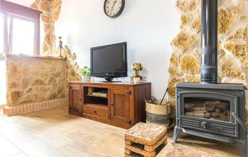 Beautiful Home In Cortegana With 3 Bedrooms