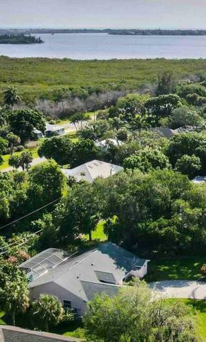 *coastal Beautiful Pool Home All To Yourself! *
