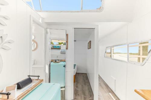 River View Houseboat