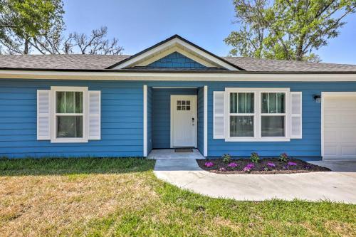 St Augustine Retreat With Patio - 2 Mi To Dtwn!