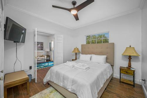 Amazing 5br King-pool & Spa A Block From The Bay