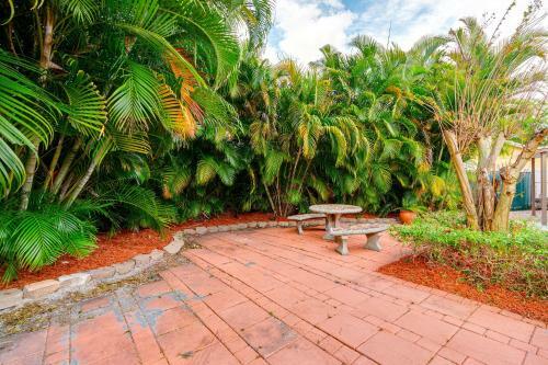 Beautiful Completely Remodeled Home Minutes To Downtown