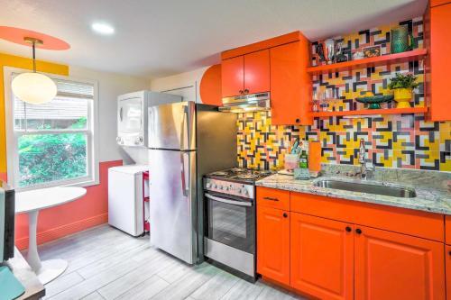 Eclectic Tampa Home Less Than 4 Mi To Busch Gardens!