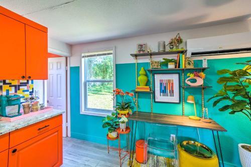 Eclectic Tampa Home Less Than 4 Mi To Busch Gardens!