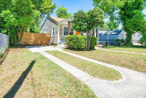 Adorable Mid 40s Ranch With Private Patio