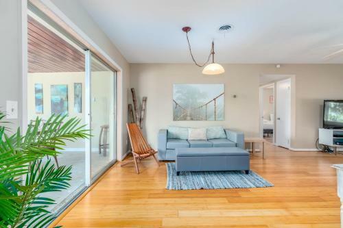 Classic Modern Home In Tampa
