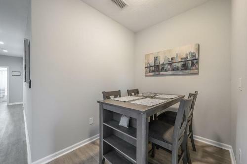 Apartamento Eclectic Townhome Haven In Tampa