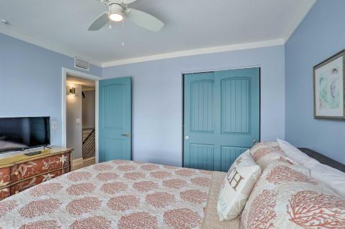 Poolside Madeira Beach Abode With Balcony!