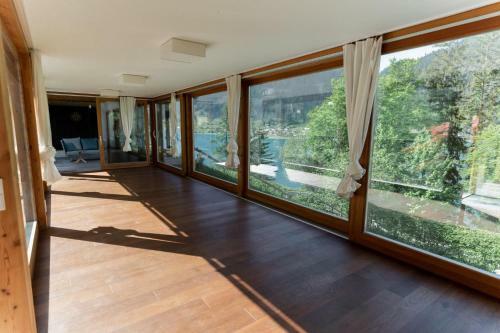 Murray Hill Weissensee