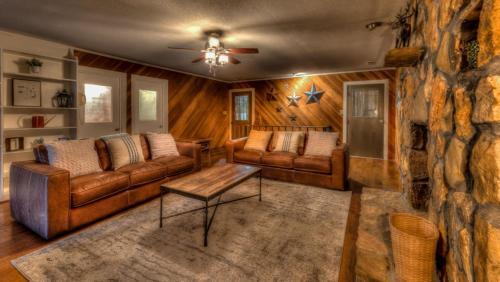 Lakeshore Lodge By Escape To Blue Ridge