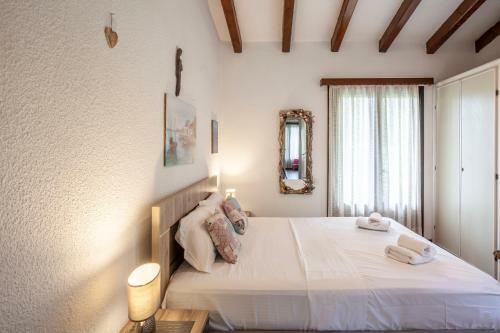 The Gift Sunny Villa