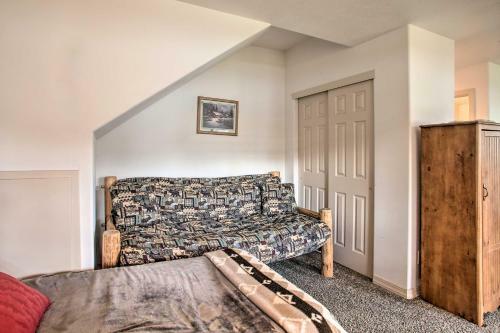 Family-friendly Twin Lakes Home With Boat Dock!