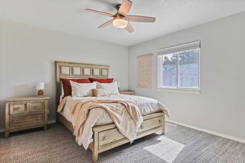 A La Mode Homestyle 3 Bedroom Centered In Meridian, Id